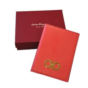 salvatore ferragamo • passport credit card holder